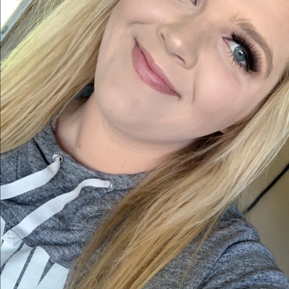 Meet your Posher, Haley - Picture 1 of 1